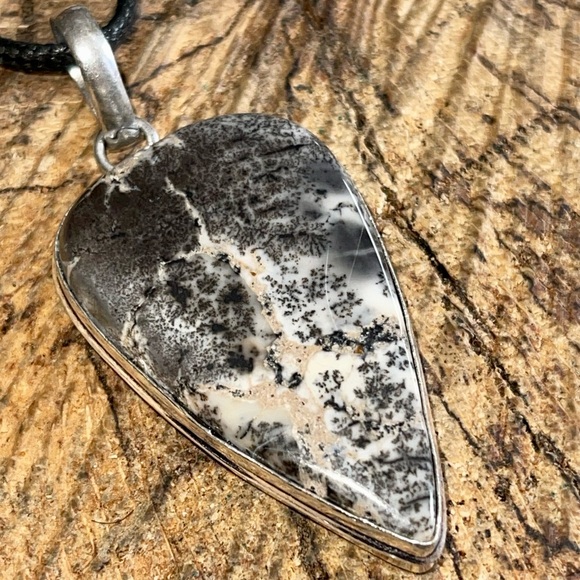 Dendritic Agate Pendant 2 1/4” - Picture 5 of 11